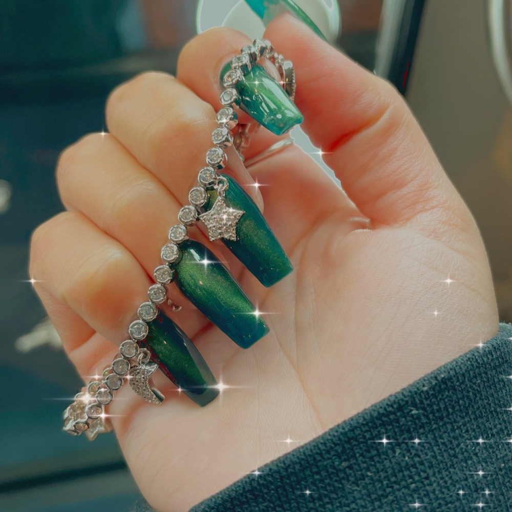 Diamond encrusted charm bracelet 🤍